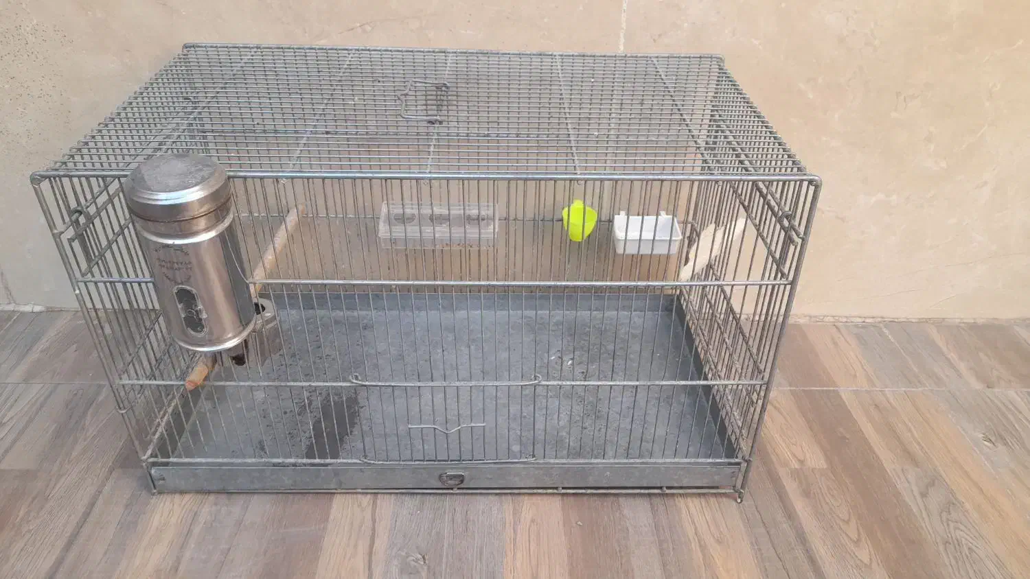 قفس حرفه ای غلامی در حد نو|لوازم جانبی حیوانات|شهرضا, |دیوار