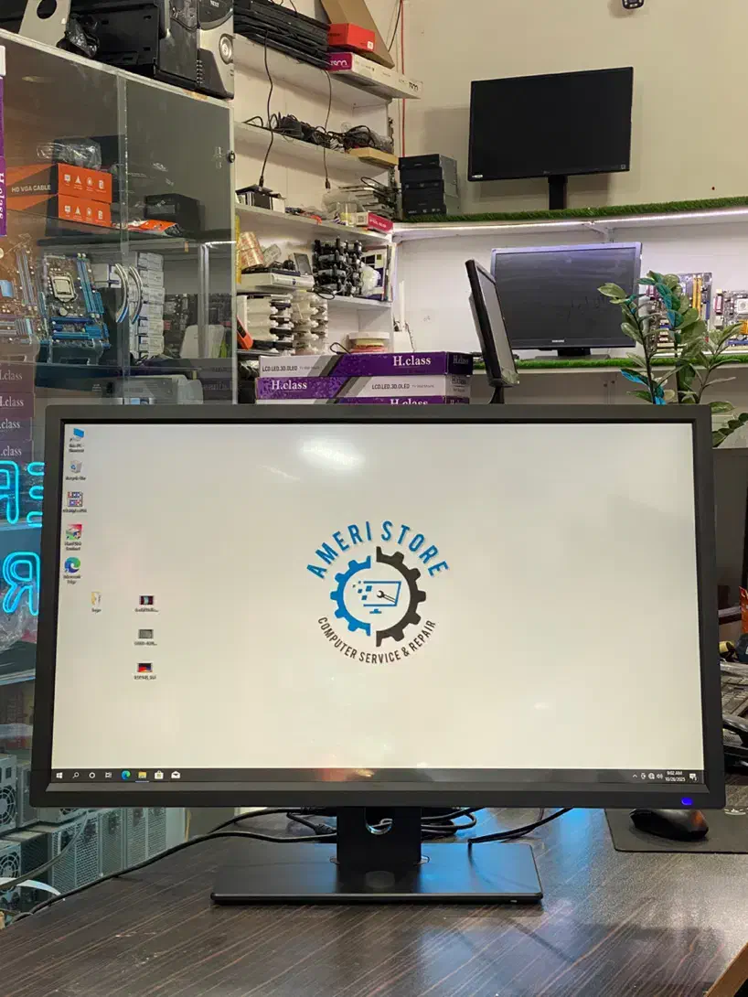 مانیتور 32 اینچ برند آمریکایی|قطعات و لوازم جانبی رایانه|سبزوار, نواب صفوی|دیوار