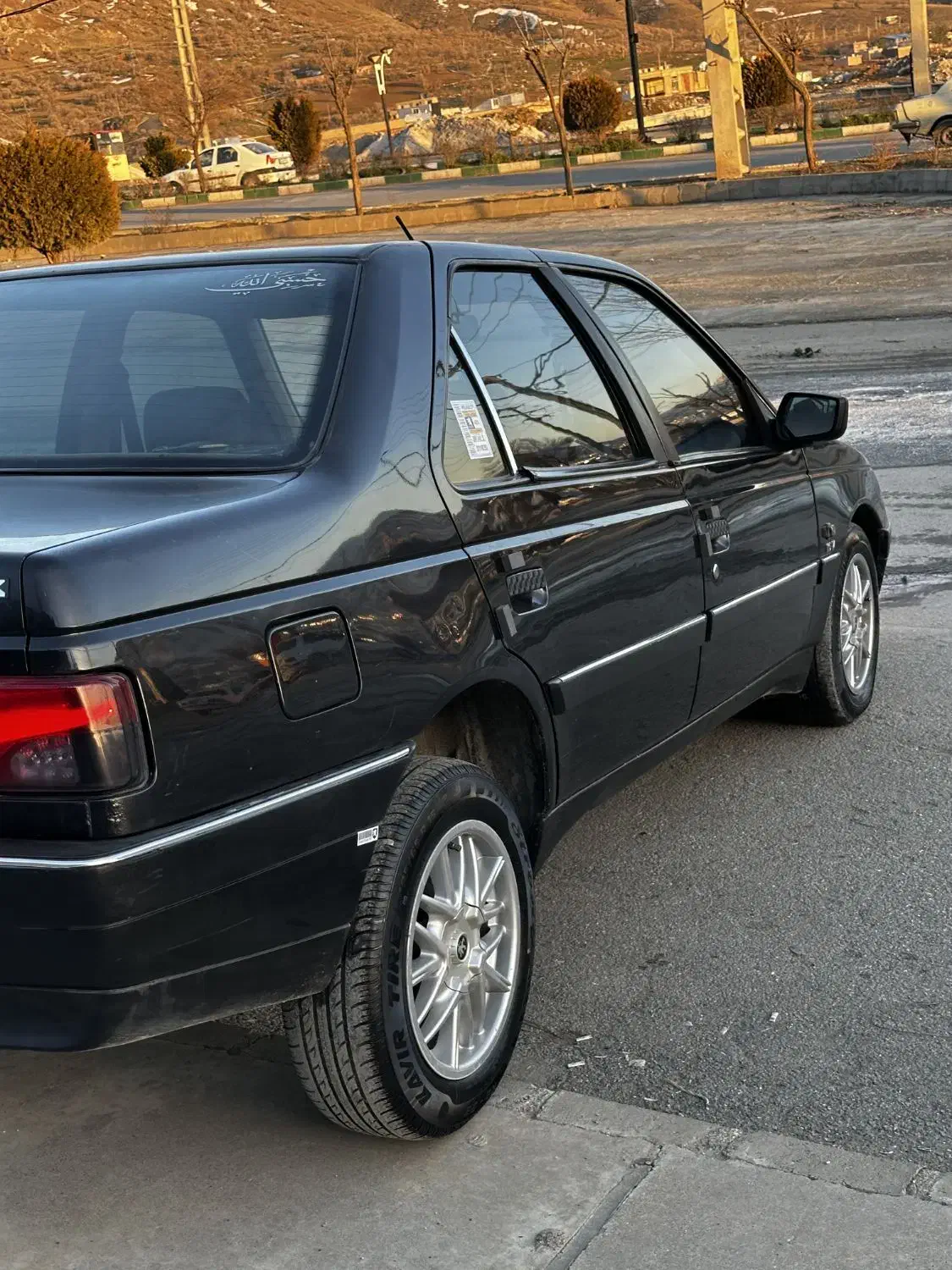 پژو 405 مشکی|خودرو سواری و وانت|بانه, |دیوار