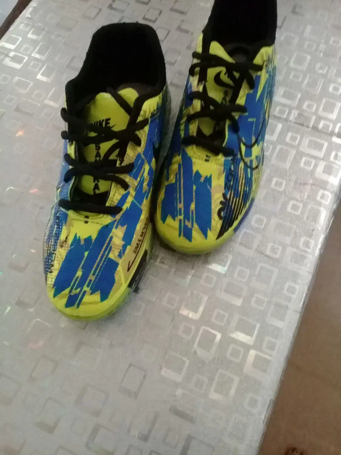 کفش فوتسال نونو|کیف، کفش، کمربند|بروجرد, |دیوار