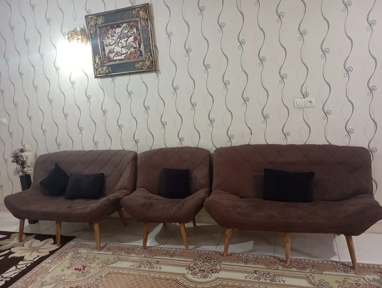 مبل چستر درحدنو|مبلمان خانگی و میز عسلی|اندیشه, اندیشه فاز ۱|دیوار