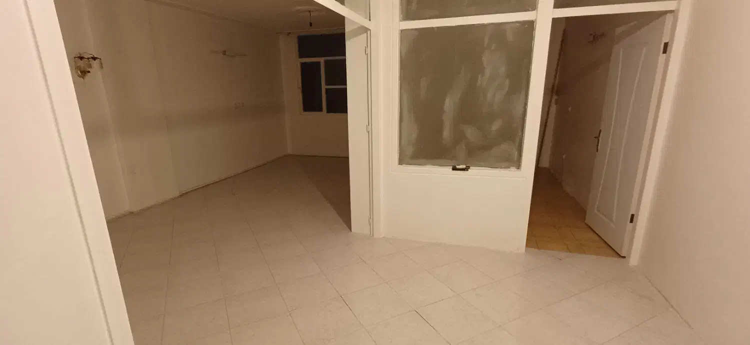 واحد ۷۰ متری پیروزی نبش اول نیروهوایی مترو نبرد