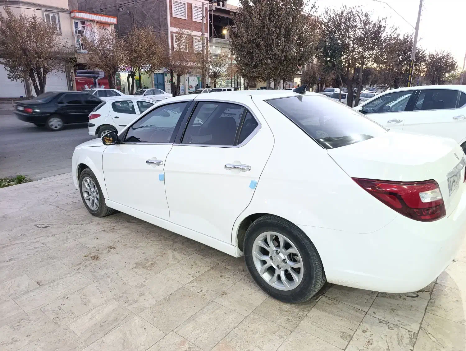 دنا پلاس ۱۴۰۱|خودرو سواری و وانت|سیرجان, |دیوار