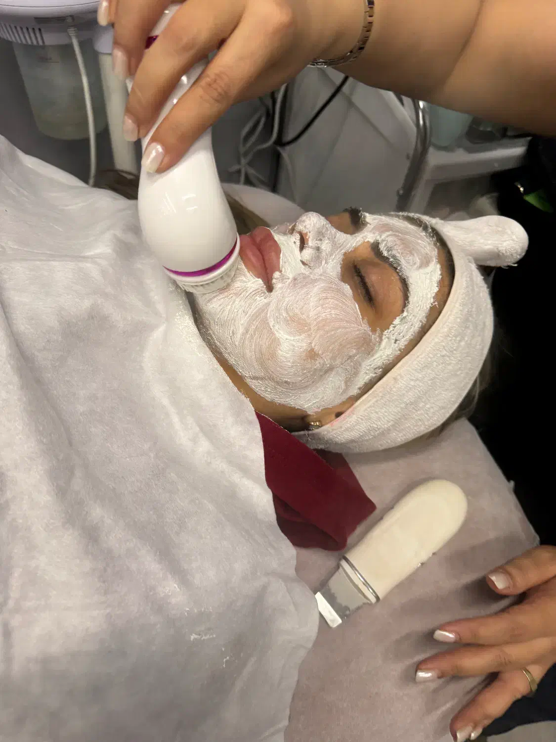 جشنوارهی تخفیف بانوان تخصصی فیشیال و پاکسازی|خدمات آرایشگری و زیبایی|تهران, درب دوم|دیوار