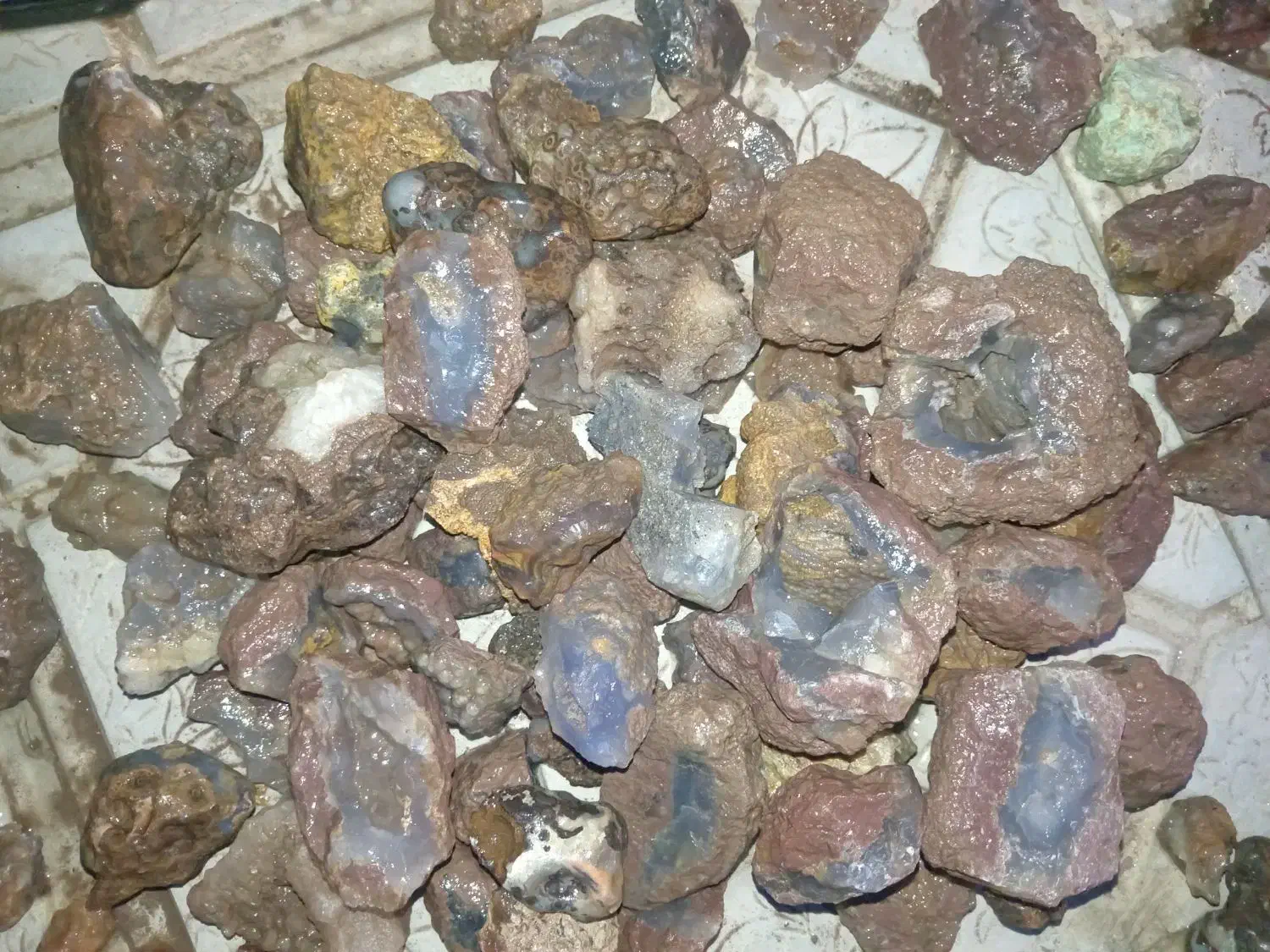 عقیق کبود|جواهرات|تبریز, |دیوار