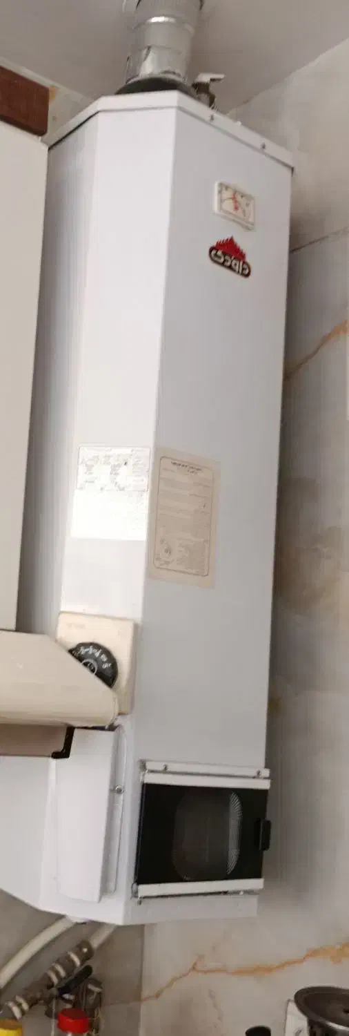 ابگرمکن دیواری سالم وبدون عیب|آبگرمکن، پکیج، شوفاژ|اصفهان, ارداجی|دیوار