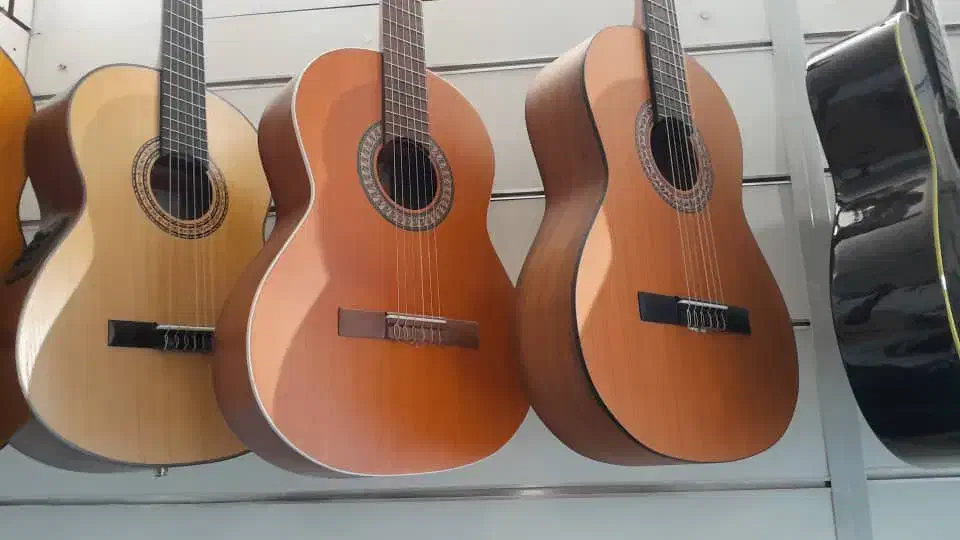 گیتار|گیتار، بیس، امپلیفایر|تهران, نازی‌آباد|دیوار