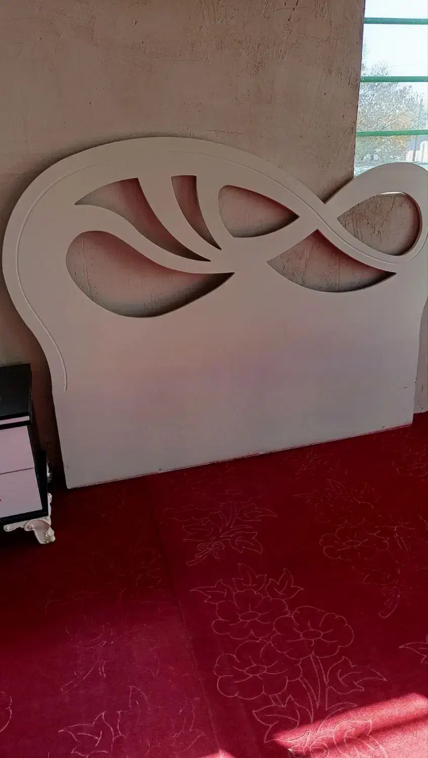 تخت دونفره سالم یدونه تخت بچه|تخت و سرویس خواب|سلماس, |دیوار