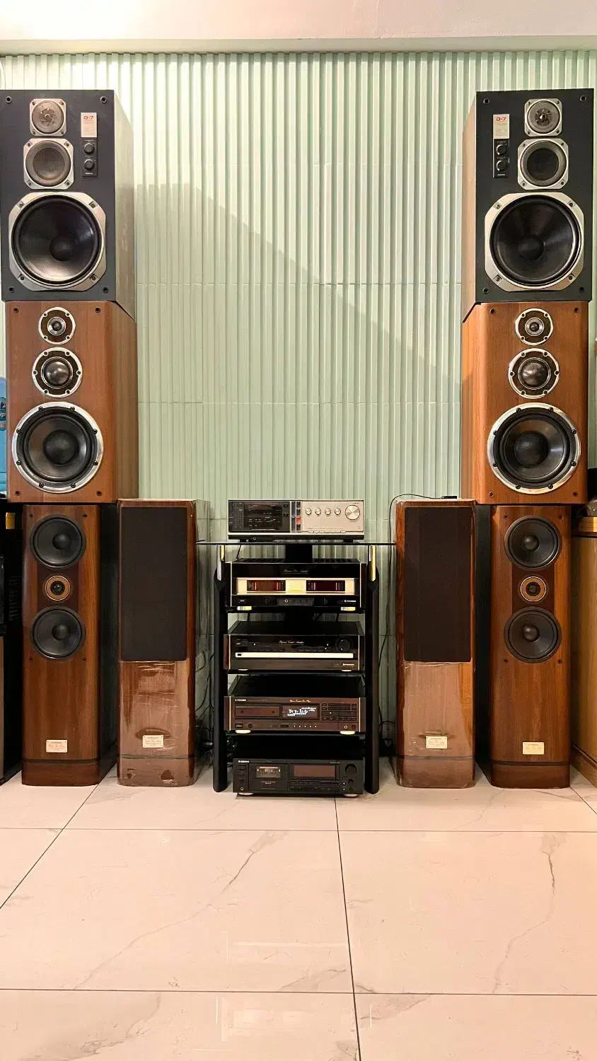 پایونیر ژاپنی|سیستم صوتی خانگی|تهران, فلسطین (میدان انقلاب)|دیوار