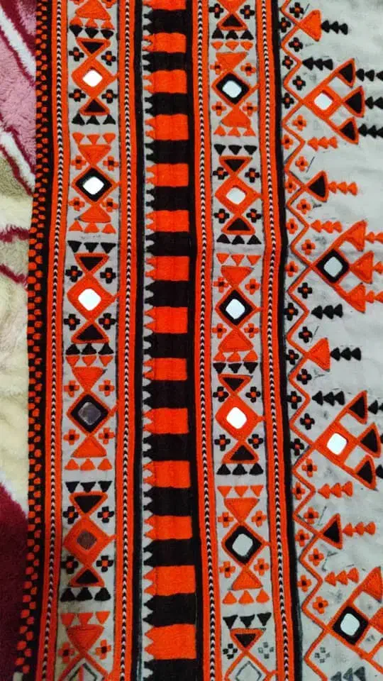 زیاستین|لباس|خاش, |دیوار