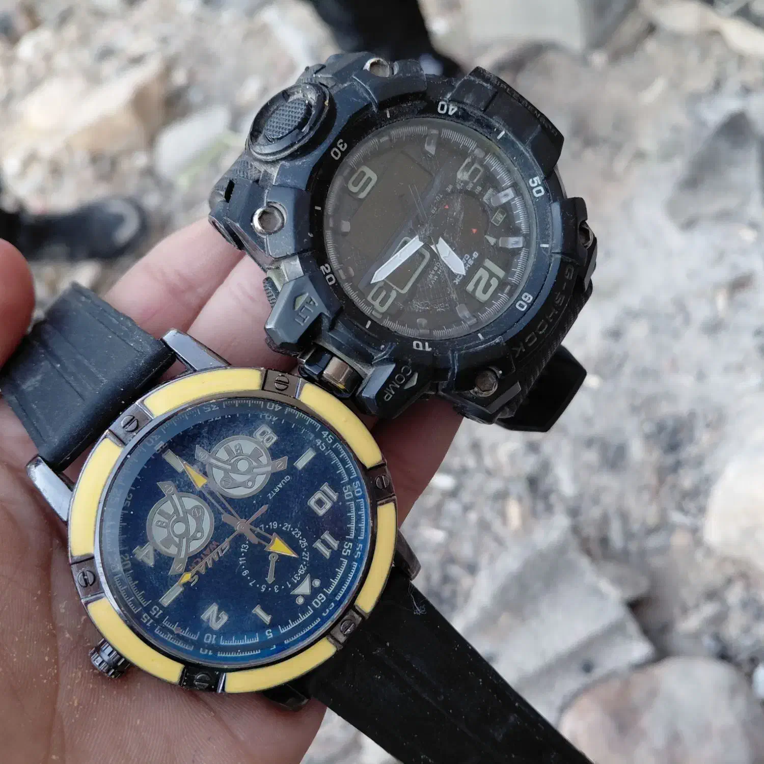 دو ساعت|ساعت|اقلید, |دیوار