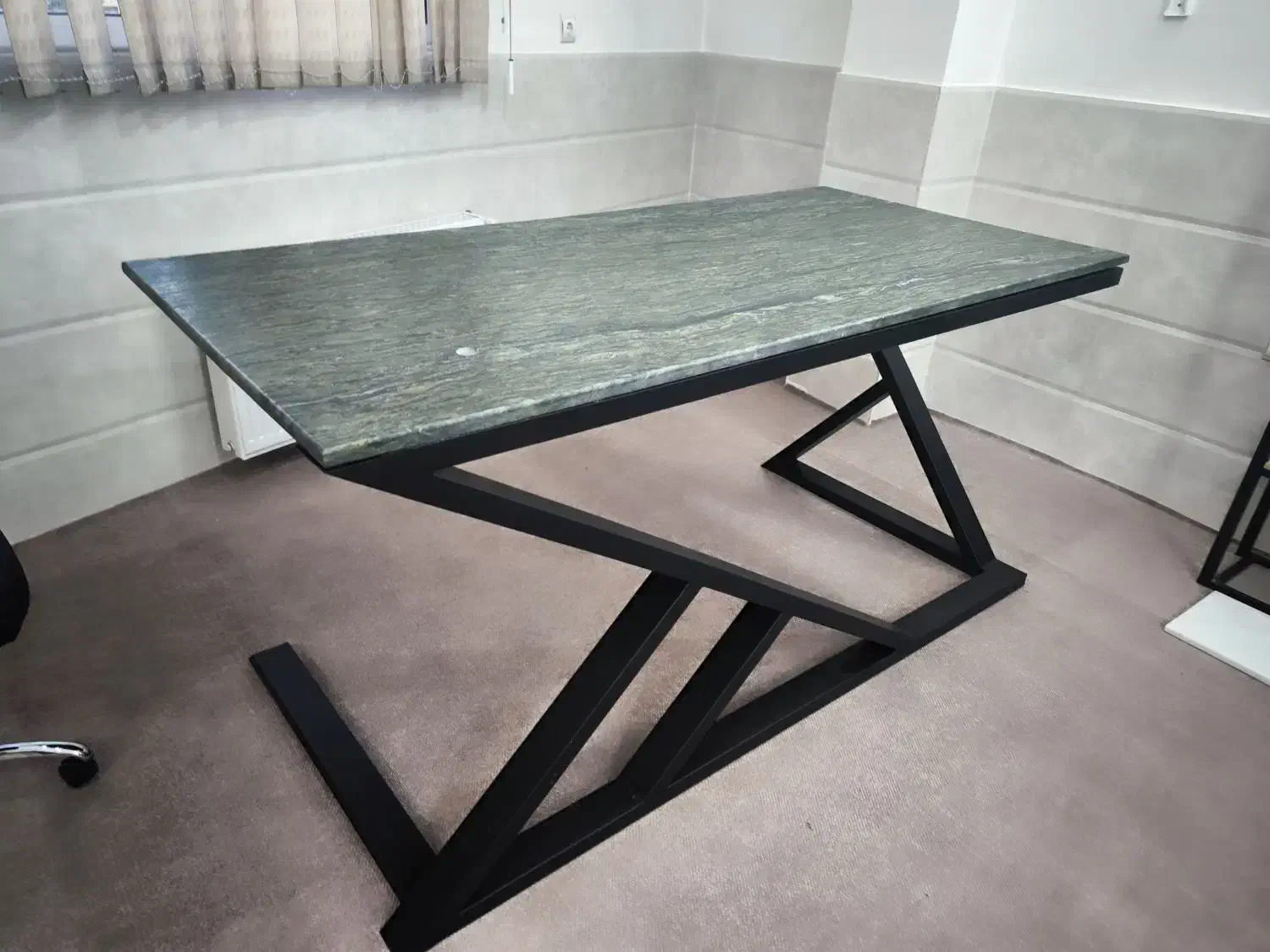 میز مدیریت با سنگ گرانیت سبز|مبلمان اداری|خمینیشهر, |دیوار