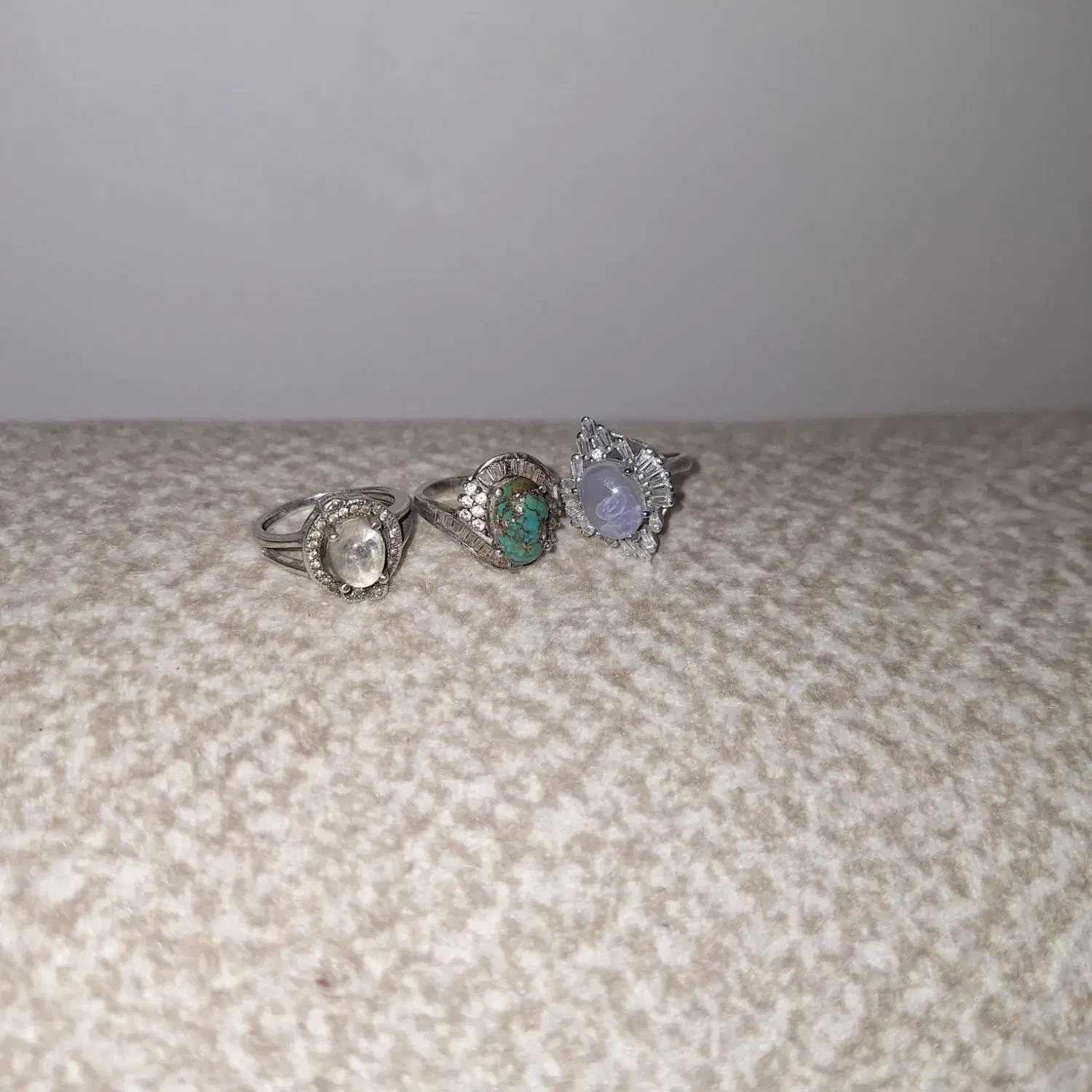 تعدادی انگشتر سنگی زنانه رکاب نقره|جواهرات|اسفراین, |دیوار