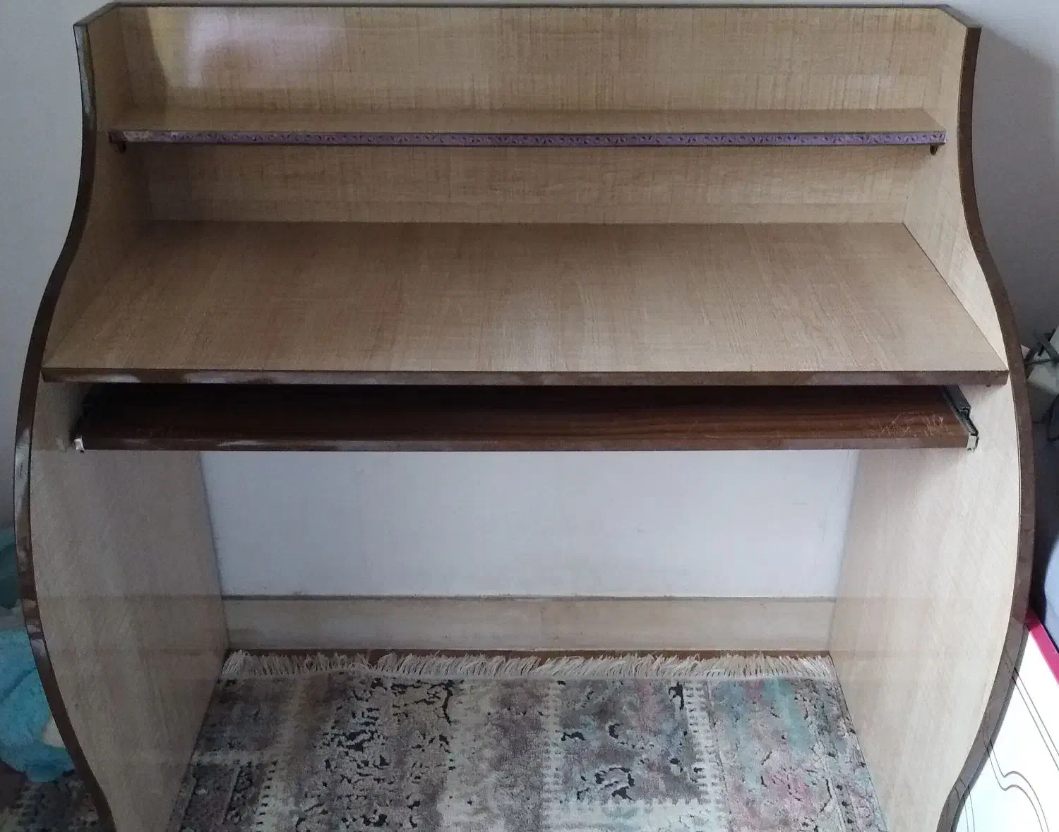 میز تحریر و کامپیوتر|میز تحریر و کامپیوتر|رودسر, |دیوار