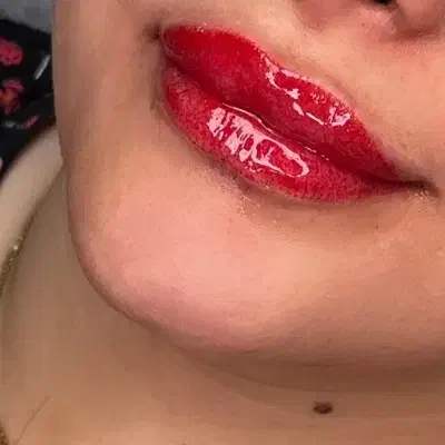 نیازمند مدل شیدینگ و رفع تیرگی لب با مواد خارجی|خدمات آرایشگری و زیبایی|جیرفت, |دیوار