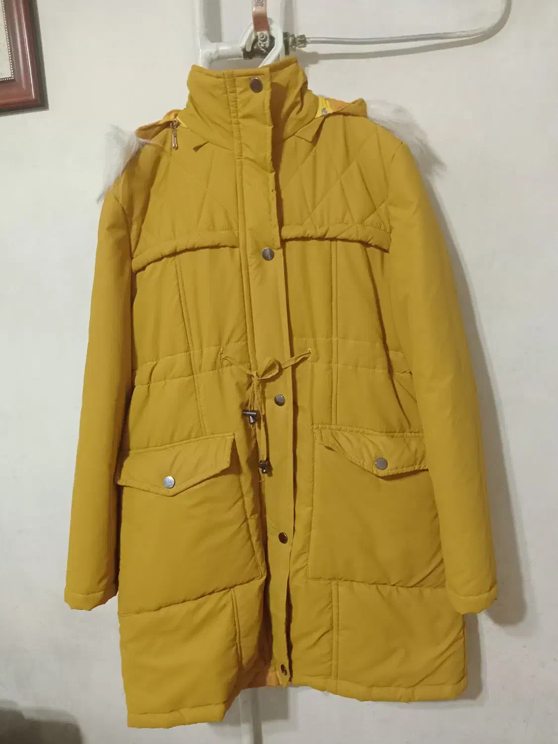 پالتوبارانی|لباس|مراغه, |دیوار