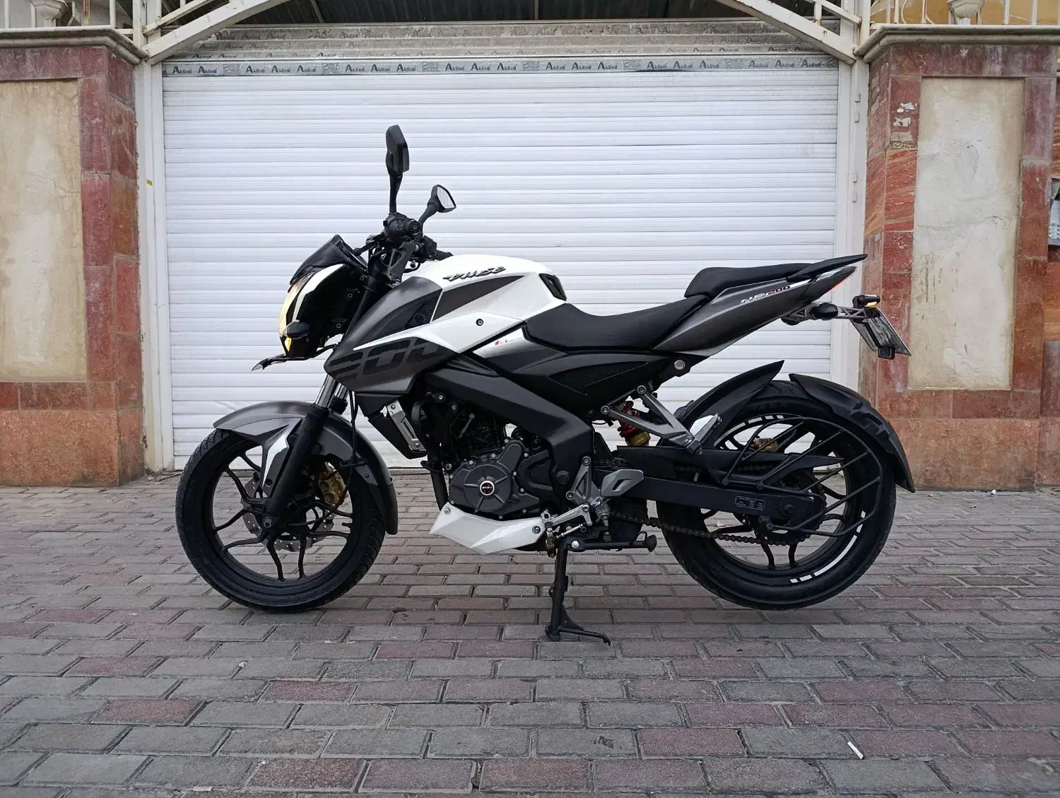 NS200|موتورسیکلت|گنبد کاووس, |دیوار