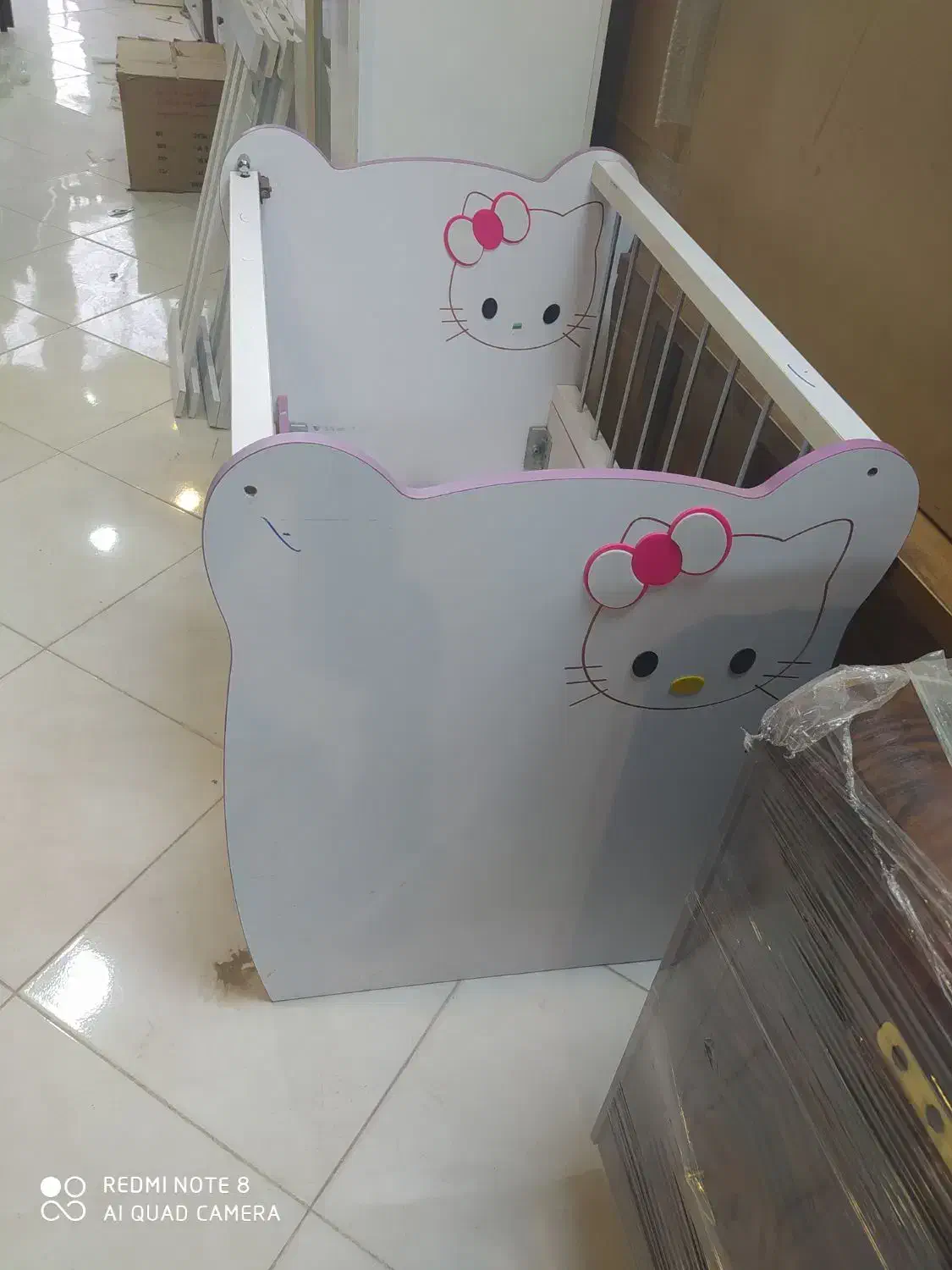 تخت نوزادی|تخت و صندلی بچه|زابل, |دیوار