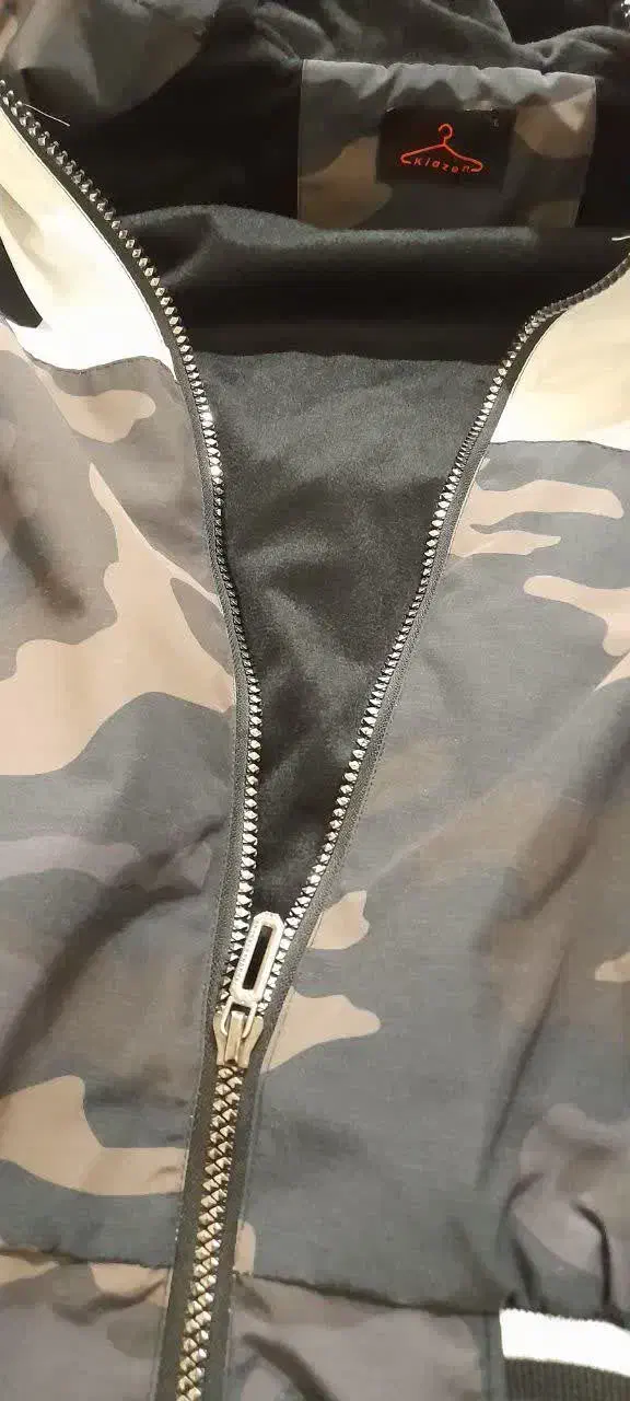 کاپشن|لباس|سبزوار, امام خمینی (ناوی)|دیوار