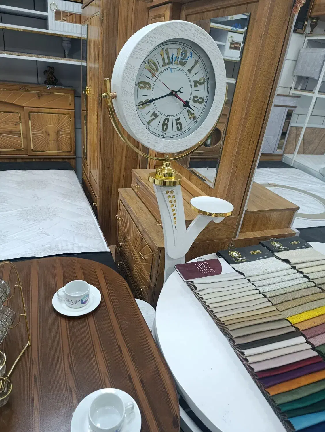 بوفه ساعت میز و جلو مبلی تخت فروش فوری|میز تلویزیون|بیرجند, |دیوار