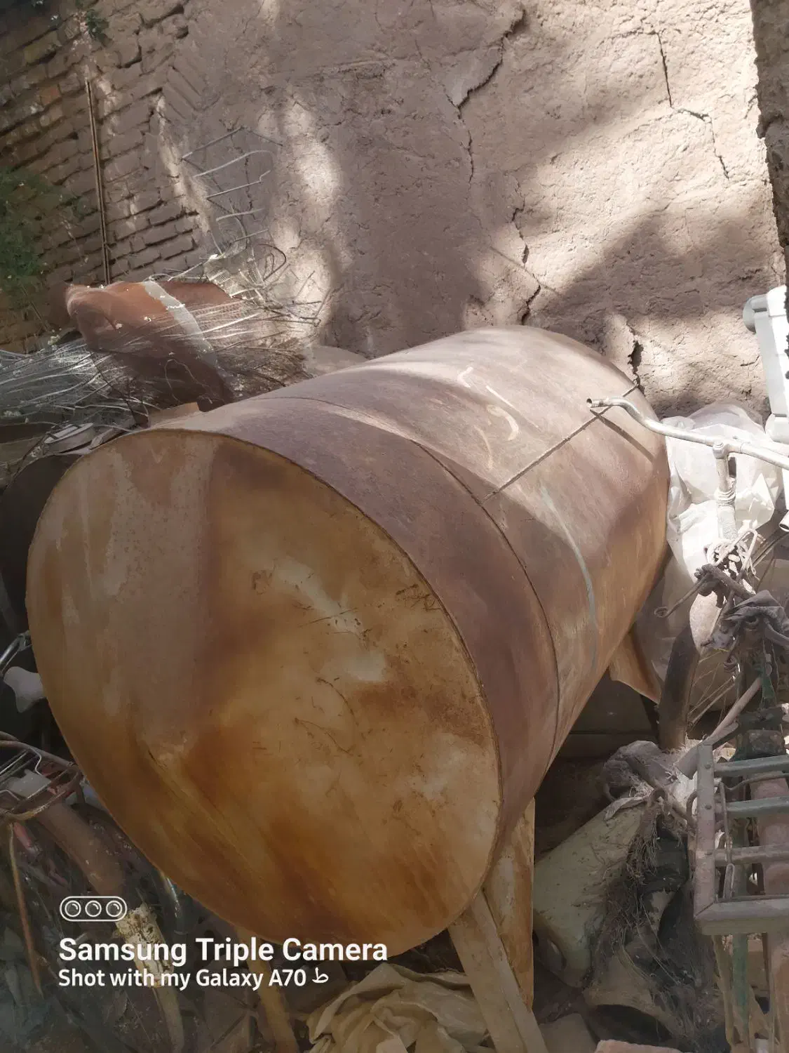 سه عددتانکر۱۰۰۰لیتری آب ونفت وگازوئیل آهنی وبشکه|عمدهفروشی|کرمان, |دیوار