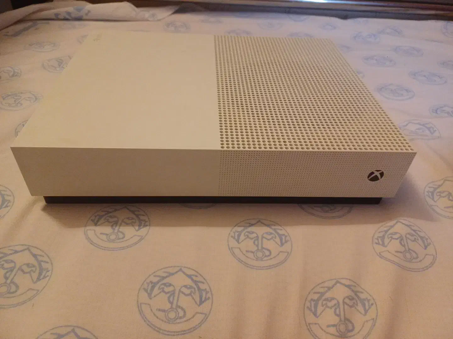 xbox one s all digital|کنسول، بازی ویدئویی و آنلاین|کاشان, فین بزرگ|دیوار