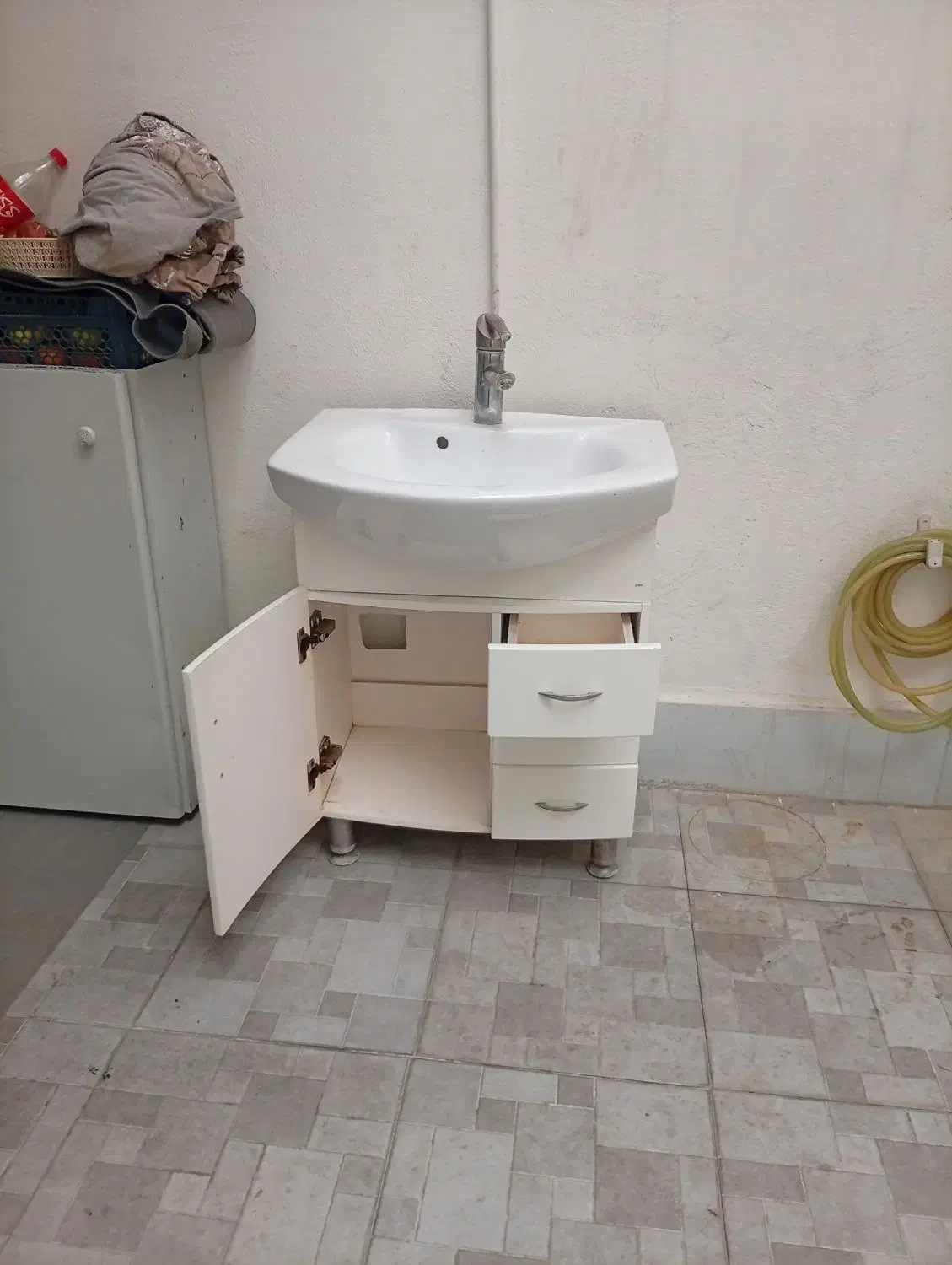 یک عدد رو شویی سرویس بهداشتی|لوازم سرویس بهداشتی|محمدشهر, عباس آباد|دیوار