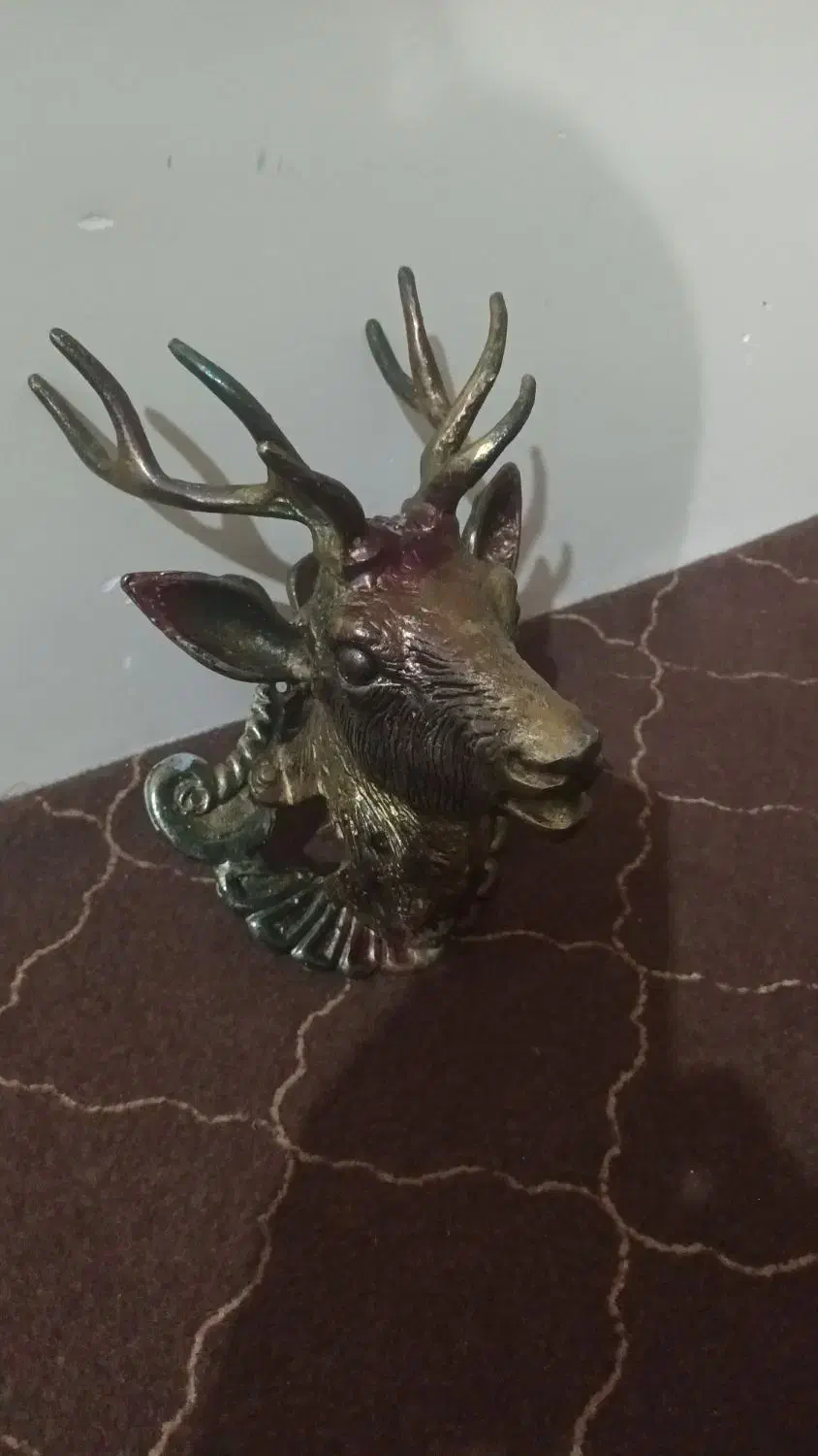 گوزن برنج قدیمی|کلکسیون اشیاء عتیقه|تاکستان, |دیوار