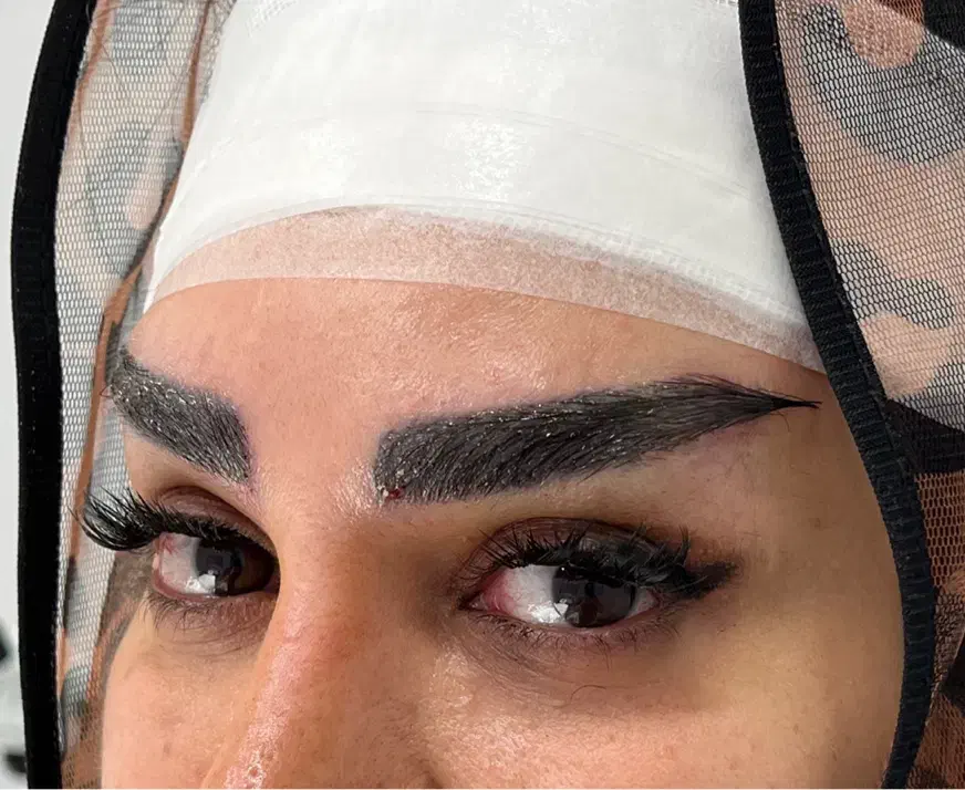 کاشت ابرو در قم و تهران|خدمات آرایشگری و زیبایی|کاشان, شهدا|دیوار