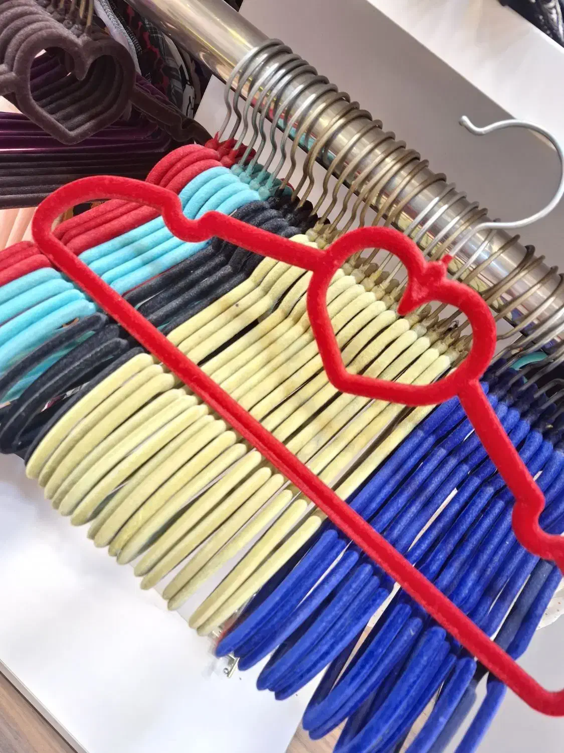 چوب رختی مخمل قلبی|بندرخت و رخت‌آویز|اهواز, کیانپارس |دیوار