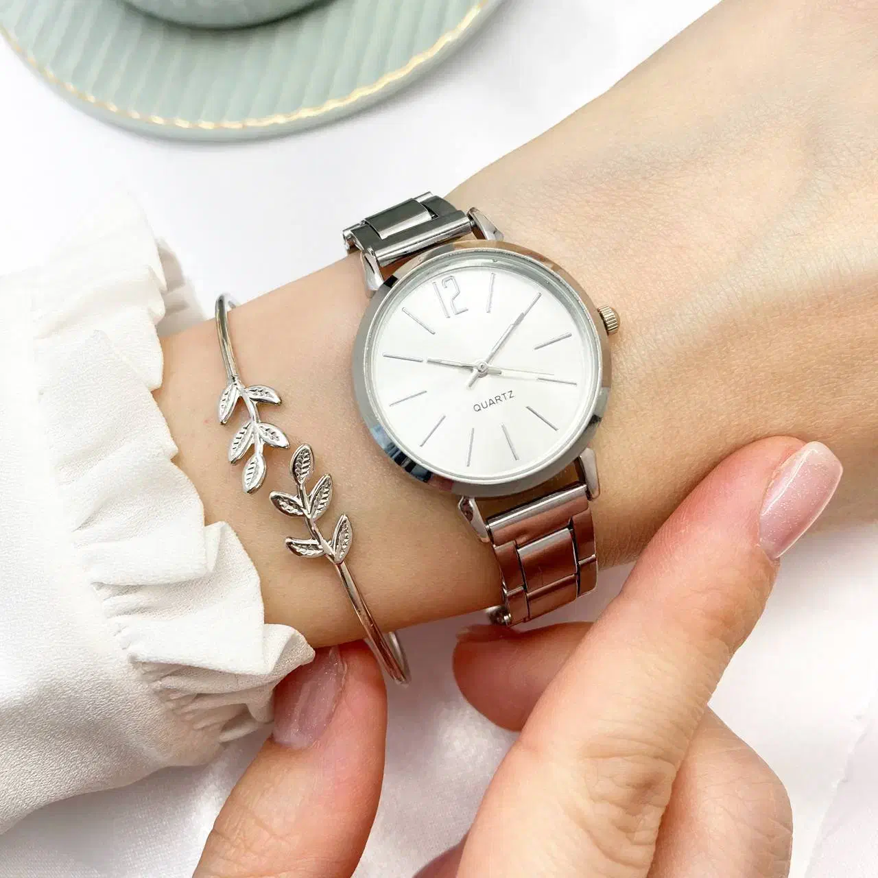 ساعت مچی زنانه همراه با دستبند|ساعت|اهواز, نادری|دیوار