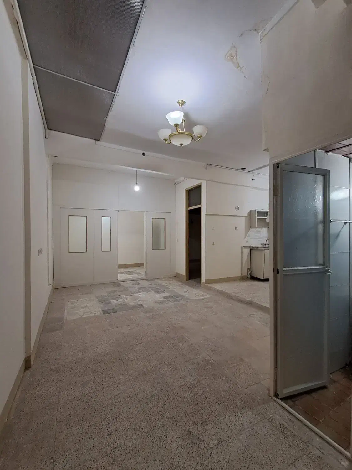 دفترکار ۹۵ متری/ حاشیه اصلی/ «فلکهخیام»|اجارهٔ دفتر کار، اتاق اداری، مطب|نیشابور, مدرس|دیوار