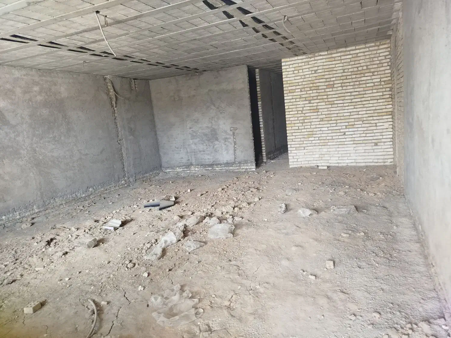 فروش منزل  نیمه کاره ۱۴۲ متری در زرگان|فروش زمین و ملک کلنگی|اهواز, زرگان|دیوار