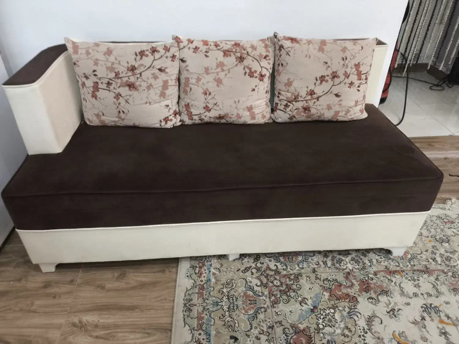 مبل ۵ نفره|مبلمان خانگی و میز عسلی|سرخرود, |دیوار