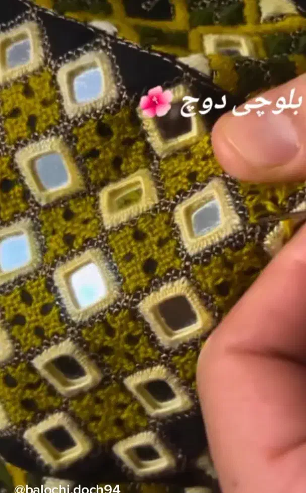 پلیوار چهار پر آیینه ، گل زی آستین|لباس|خاش, |دیوار