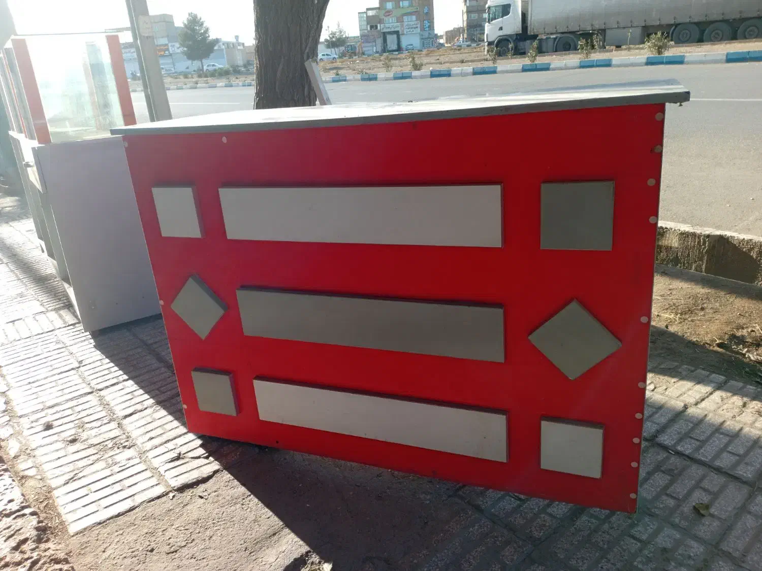 میز. ویترین مغازه|فروشگاه و مغازه|سبزوار, غرب نیروگاه|دیوار