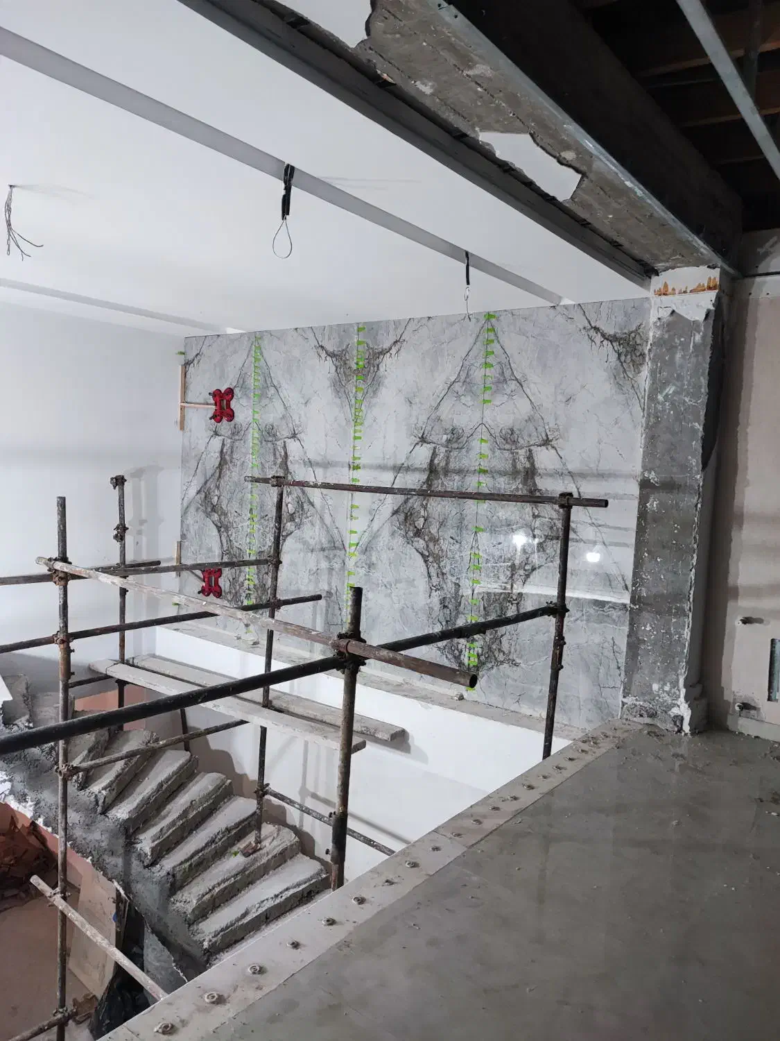 کارگر کاشی کاری|استخدام معماری، عمران و ساختمانی|رشت, بازار|دیوار