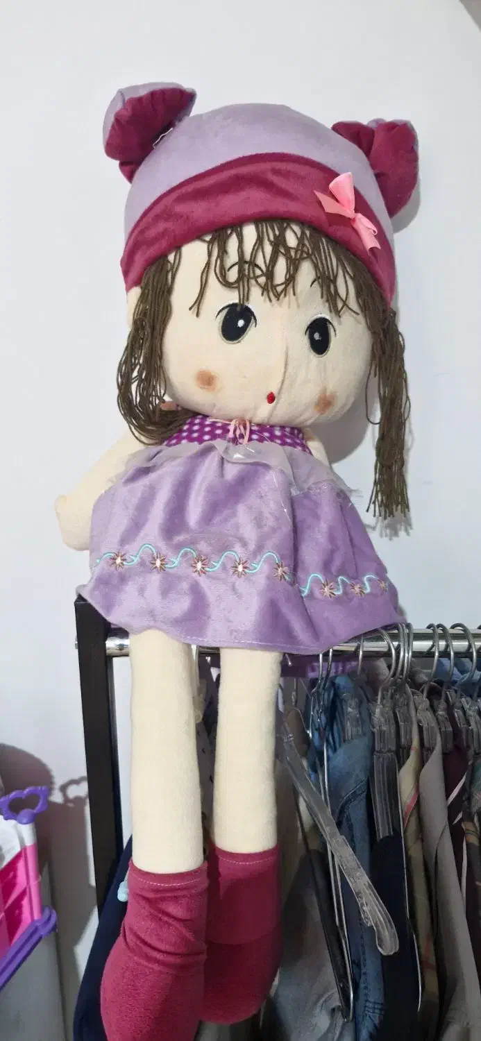 تعدادی عروسک|اسباب‌‌بازی|جلفا, |دیوار