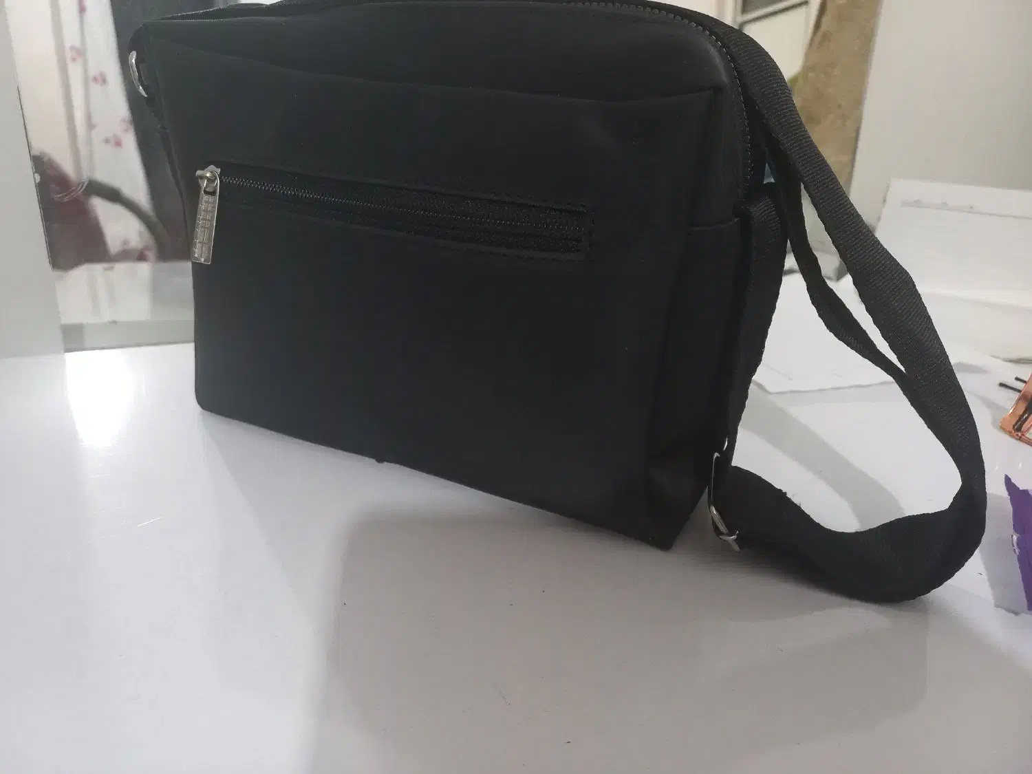 کیف|کیف، کفش، کمربند|قم, نخودی|دیوار