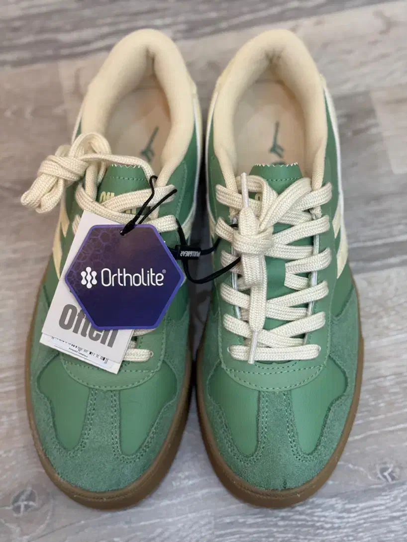 کفش نو استفاده نشده برند|کیف، کفش، کمربند|مشهد, آبکوه|دیوار