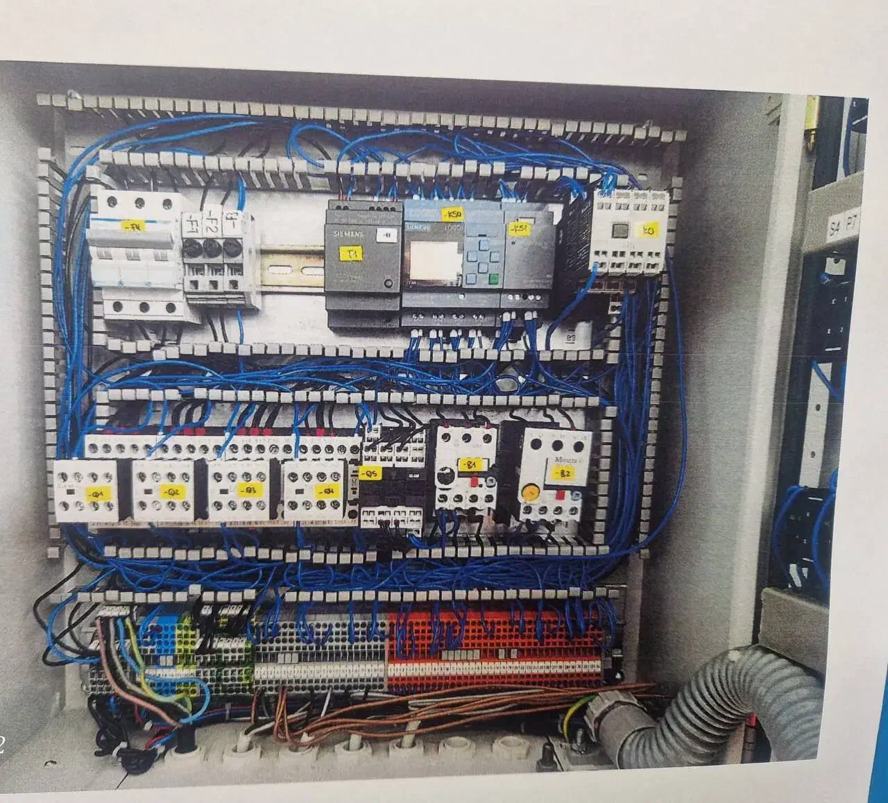 برقکار برق کار نصاب برقکش|خدمات پیشه و مهارت|خمین, |دیوار