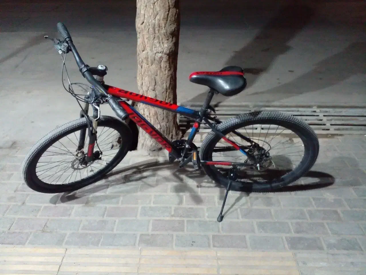 شخصی|دوچرخه، اسکیت، اسکوتر|قائن, |دیوار