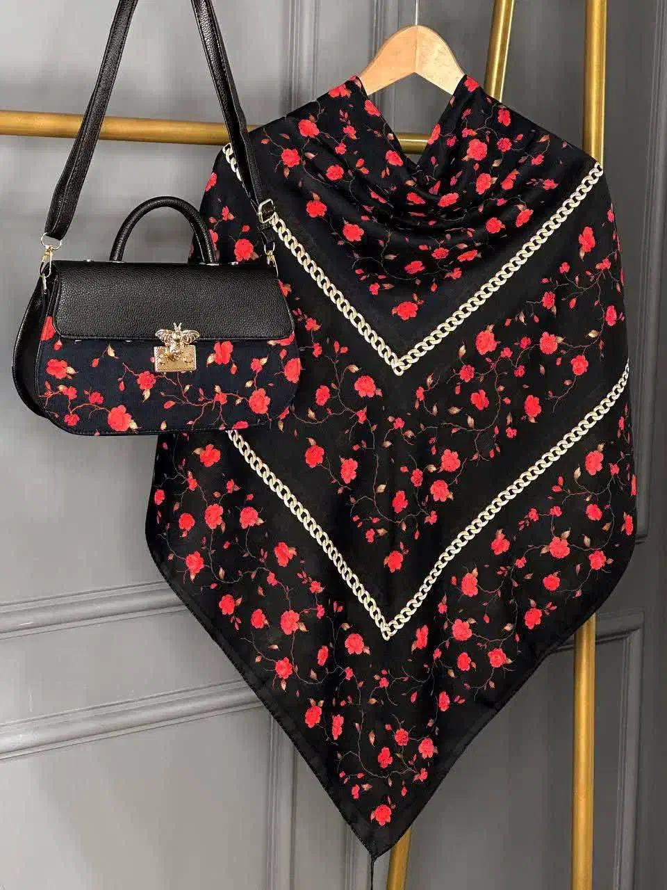 فروشگاه شال و روسری|لباس|کرمان, |دیوار