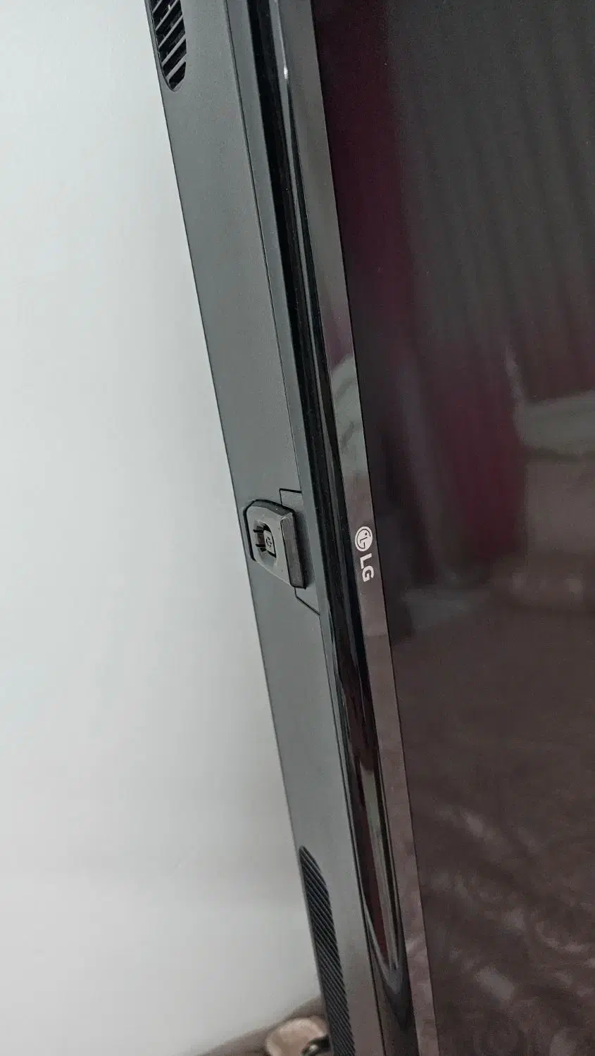 تلویزیون ال جی LG پنل شکسته مدل 55LJ55000Gl|تلویزیون و پروژکتور|مشهد, کوی سیدی|دیوار