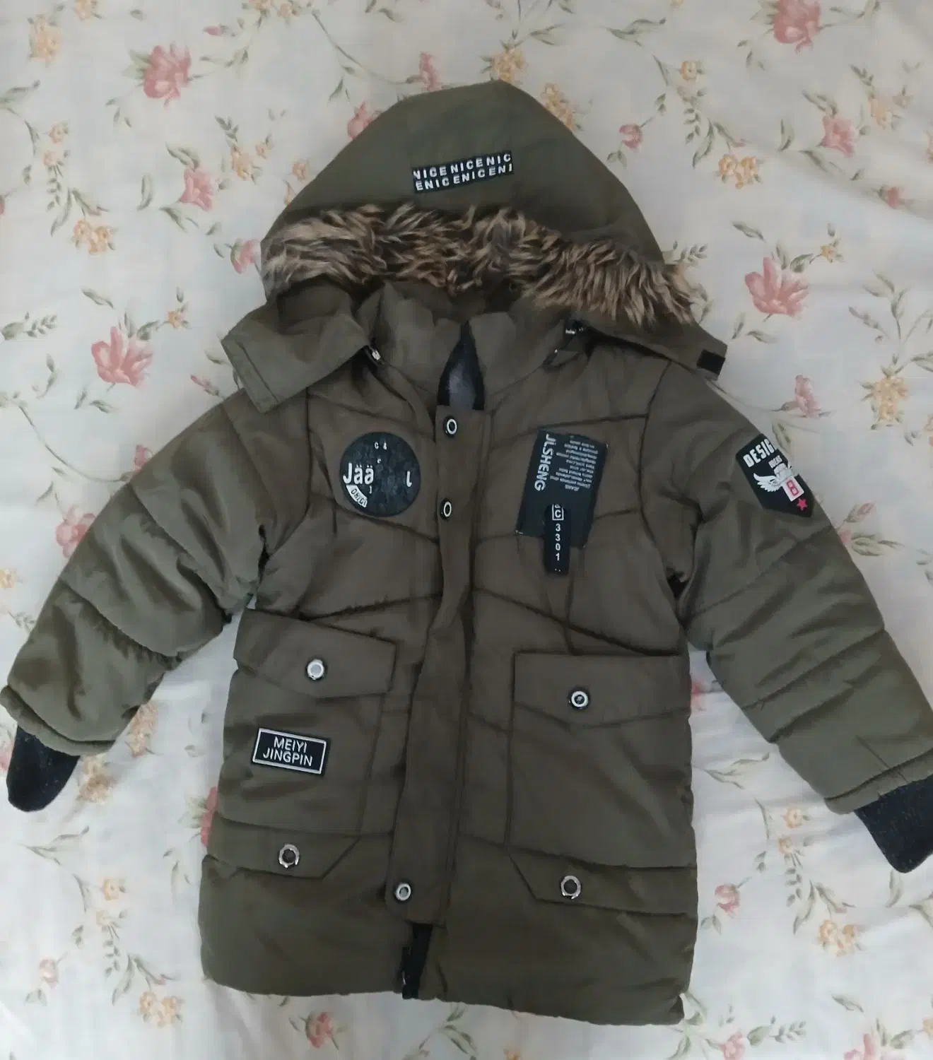 تعدای لباس از ۵سال تا ۸سال|کفش و لباس بچه|بندر انزلی, سید آسیه|دیوار