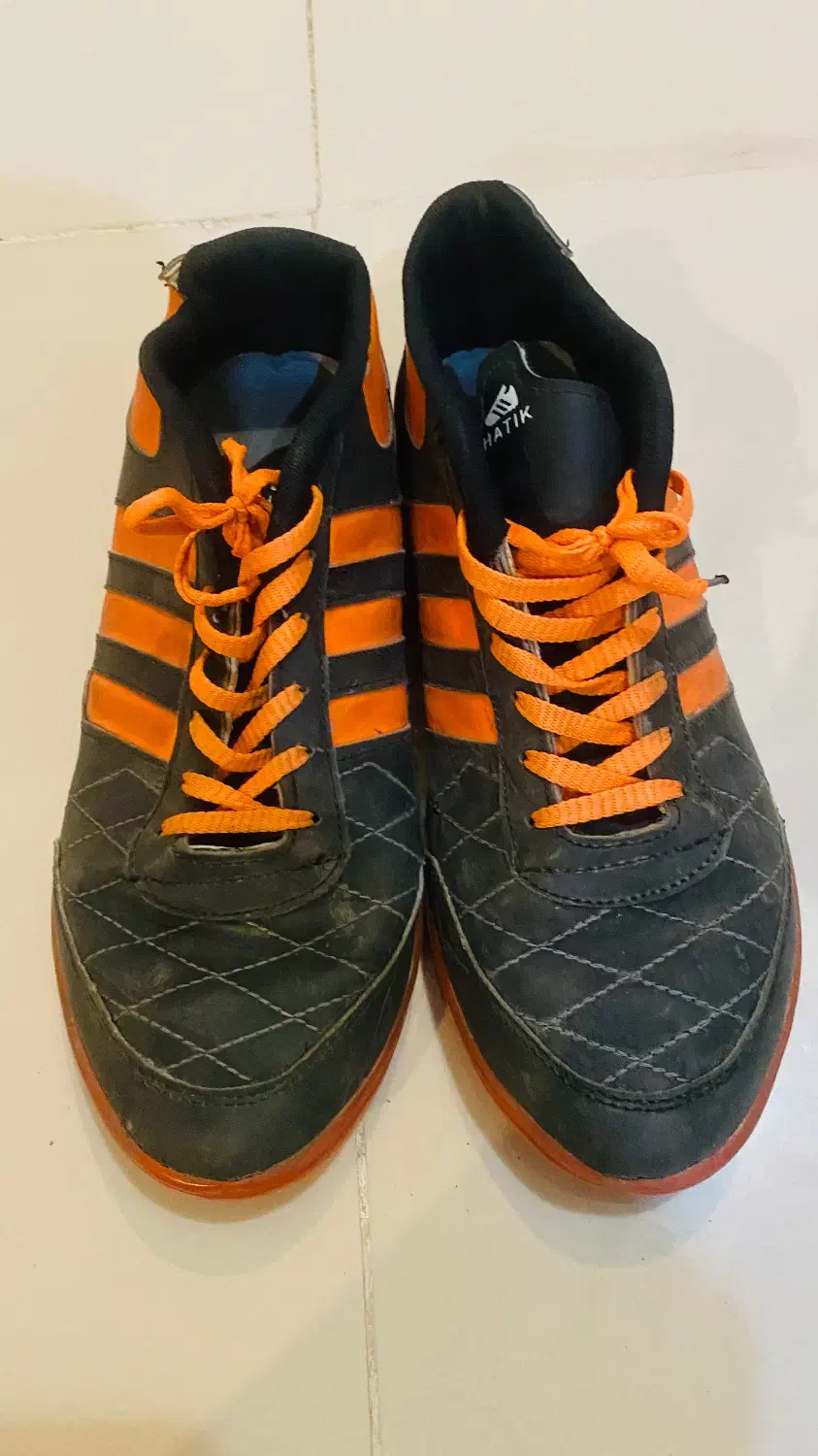 کفش فوتبالی|کیف، کفش، کمربند|یزد, |دیوار