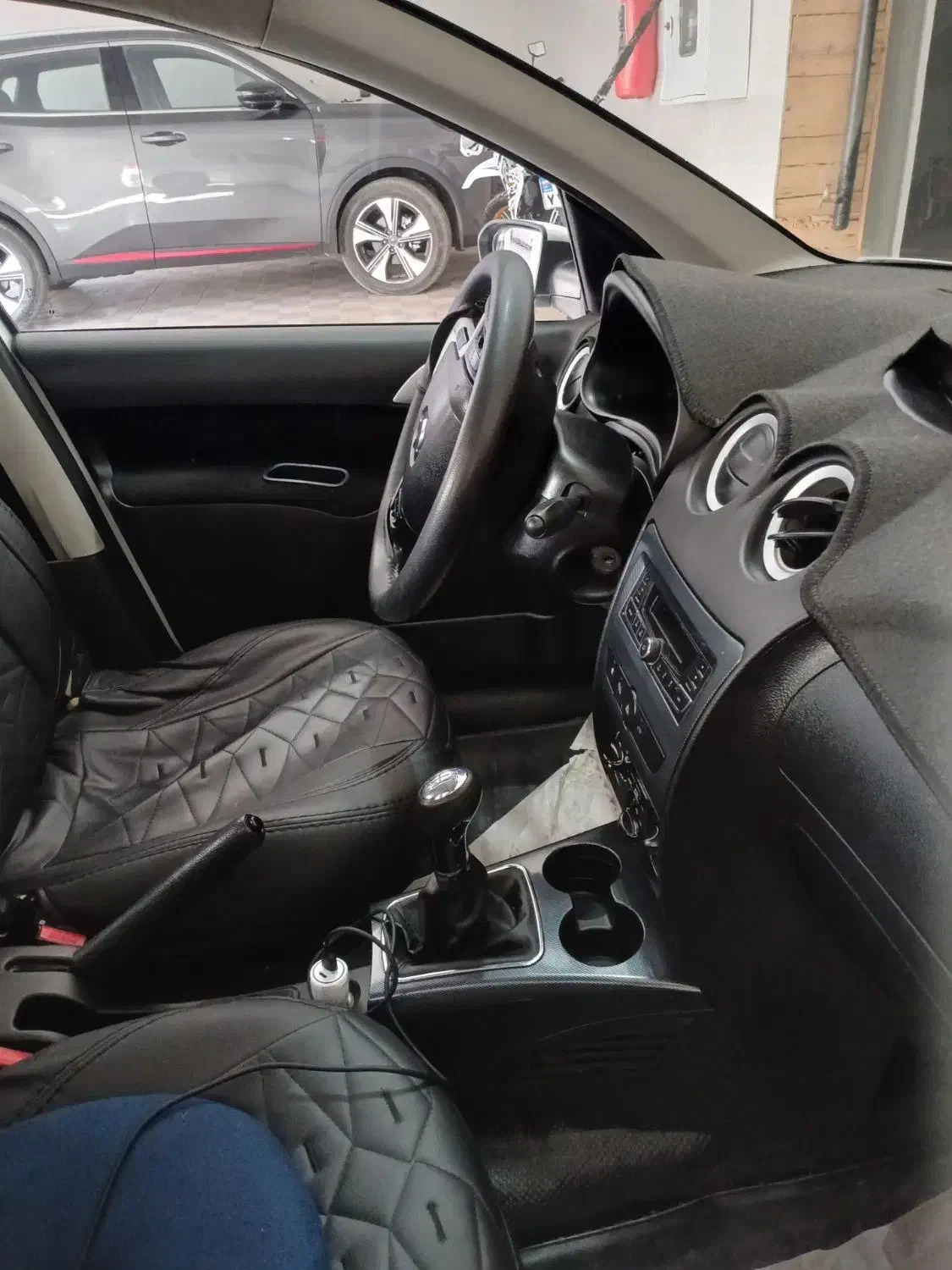 رانا 400 کارمندی|خودرو سواری و وانت|نیشابور, شهرک ولیعصر|دیوار