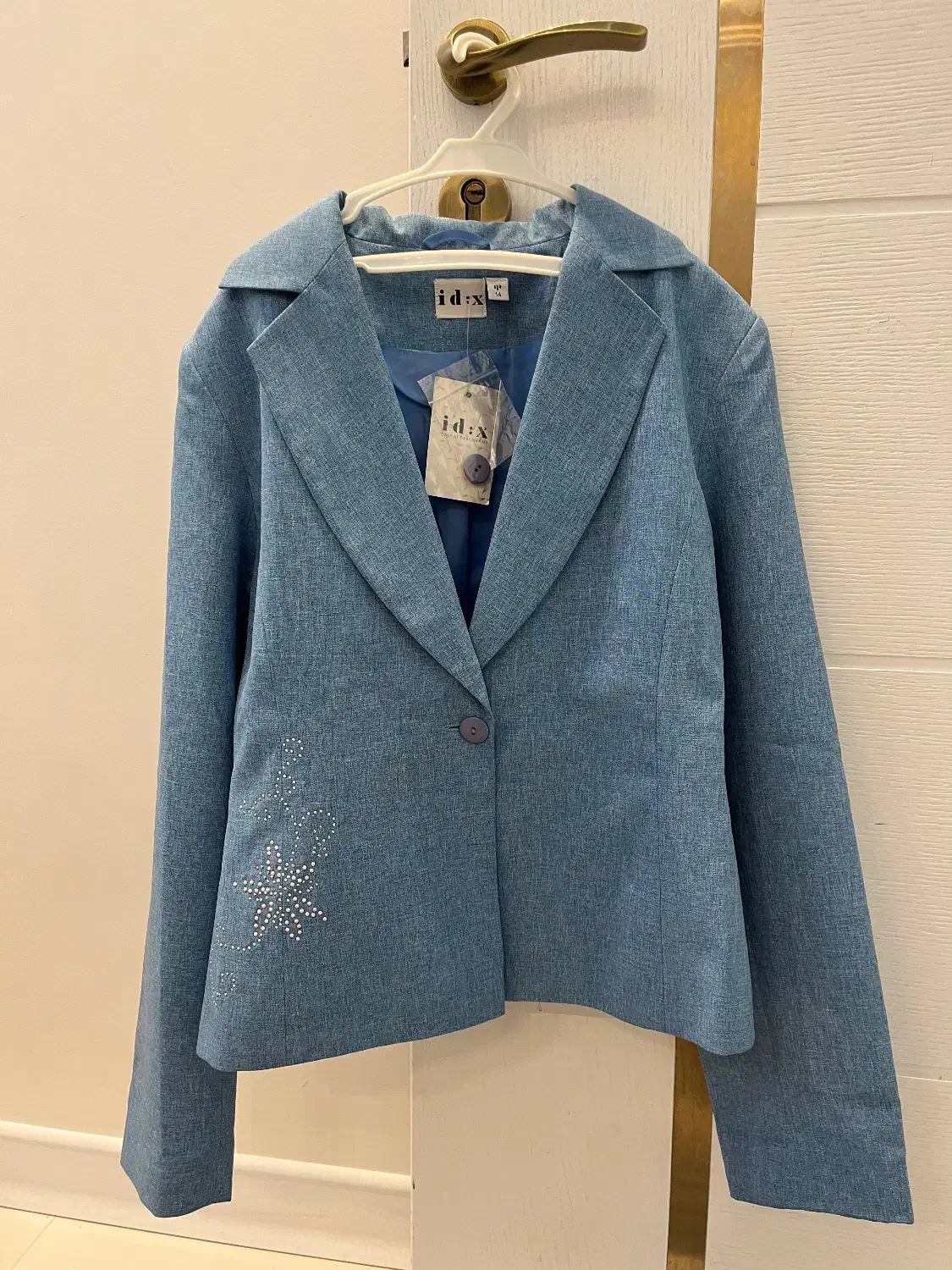 کت تک مجلسی دخترانه خارجی|لباس|اصفهان, رکن الدوله غربی|دیوار