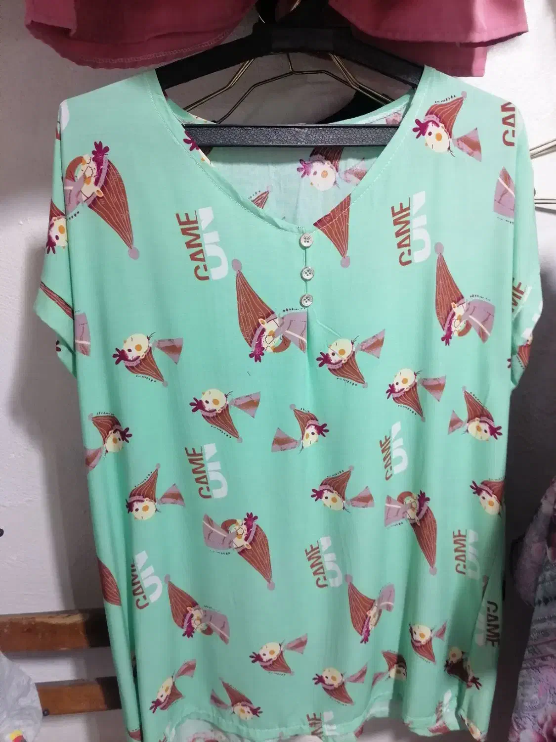 هدیه روز مادر|لباس|شیروان (خراسان), |دیوار