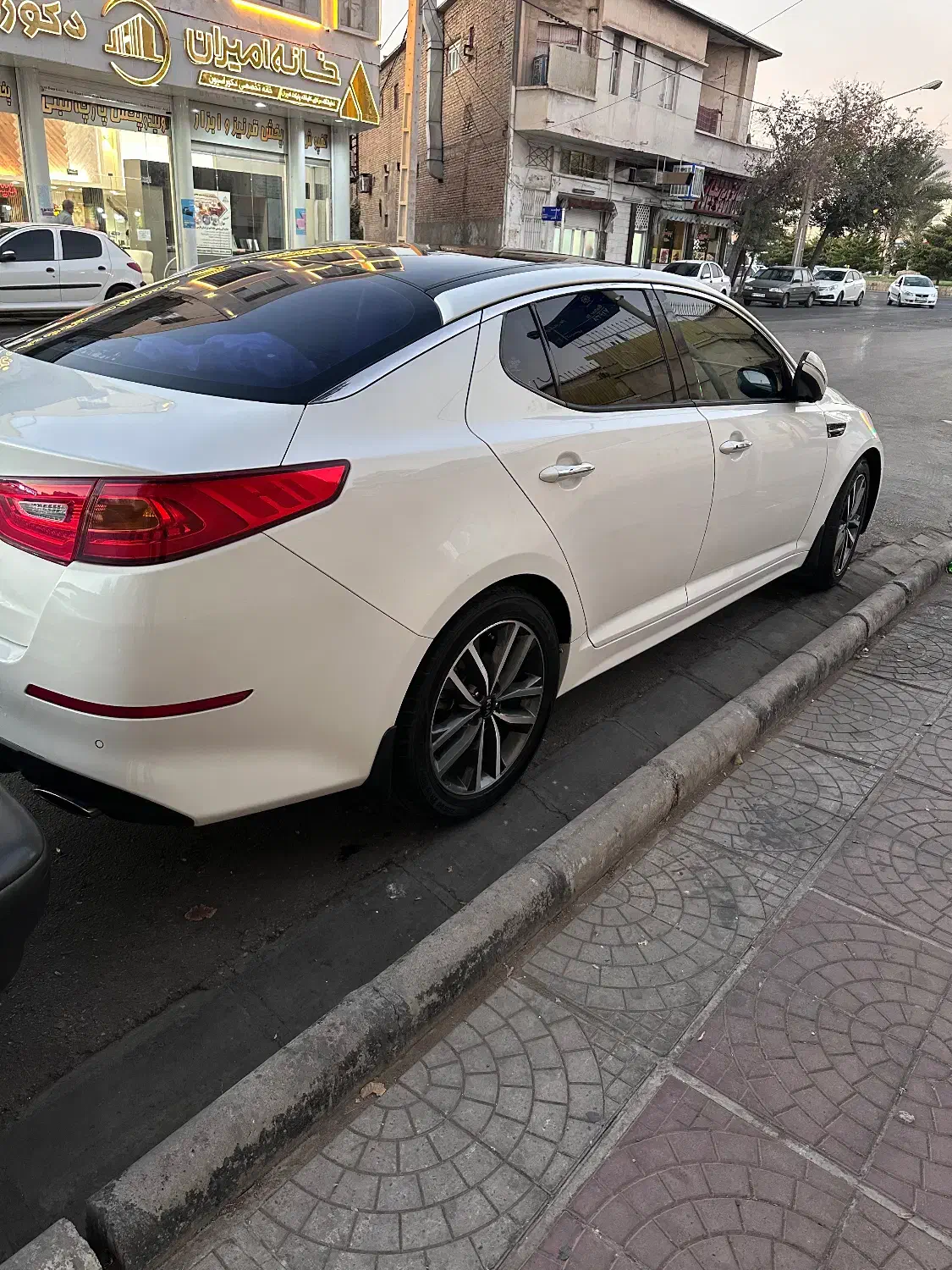 اپتیما ۲۰۱۴ سفید|خودرو سواری و وانت|شیراز, اصلاح‌نژاد|دیوار